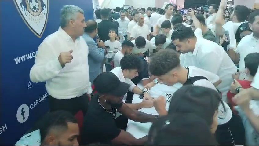 Memorable moments on the signing day of Qarabagh players  VIDEO