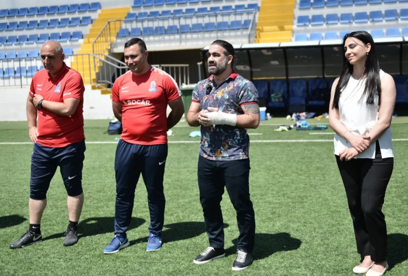Rafael Aghayev shows support for womens national football team