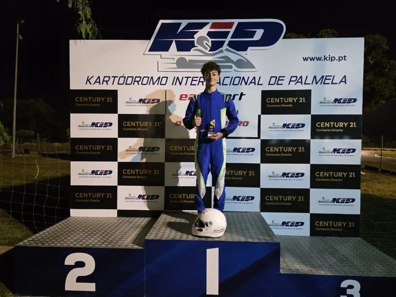 Azerbaijani pilot triumphs in Portugal