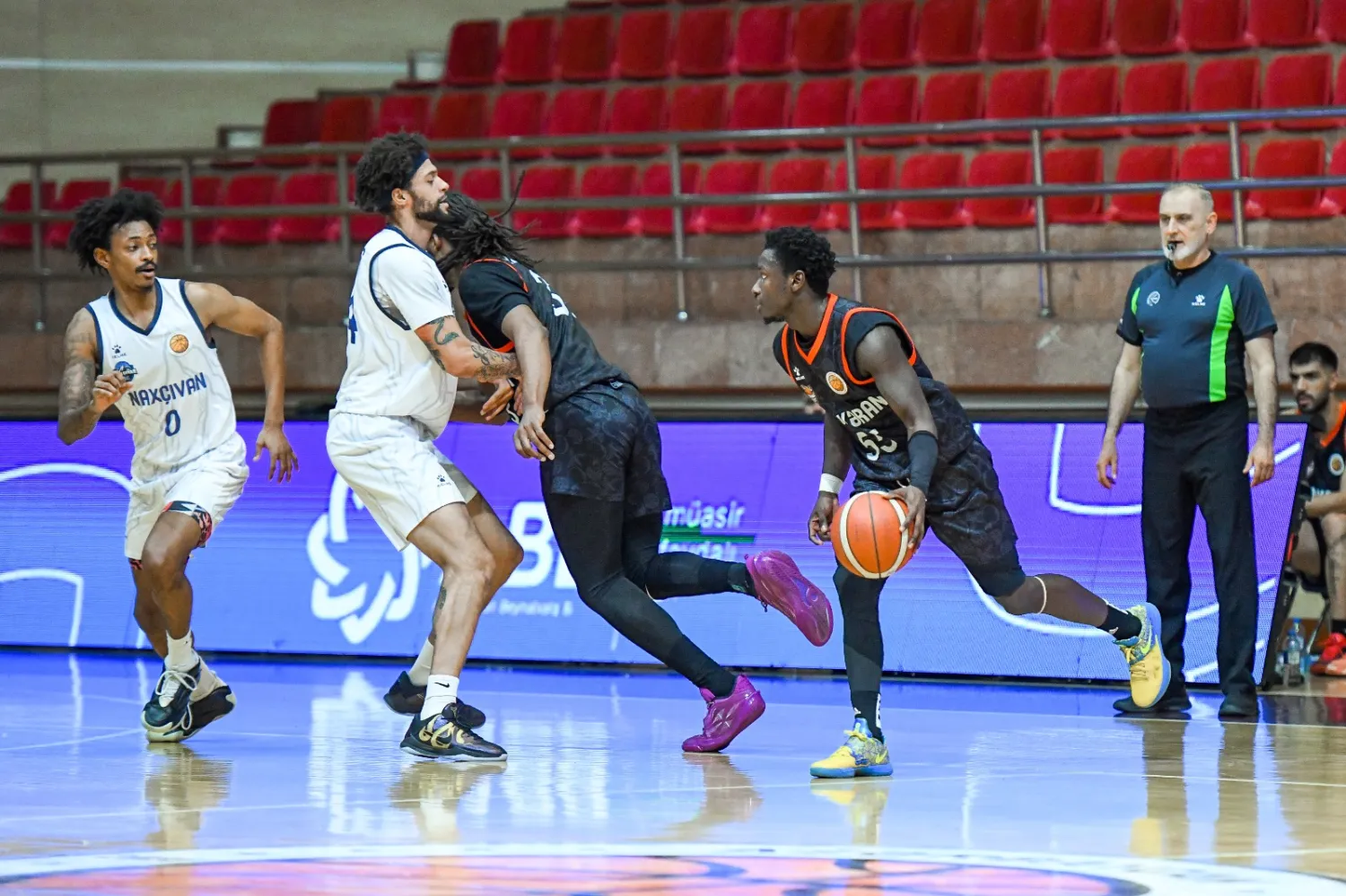 ABL Nakhchivan dominates Lankaran in Round 