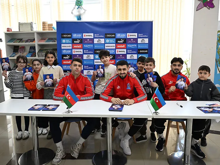 National team players met with fans  PHOTOS
