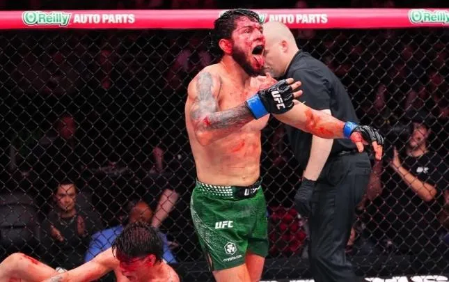 First UFC victory for Tofiq Musayev  VIDEO