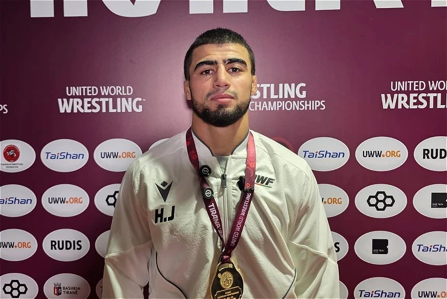 Neftchi Club Wrestlers Claim 10 Medals at European Championships