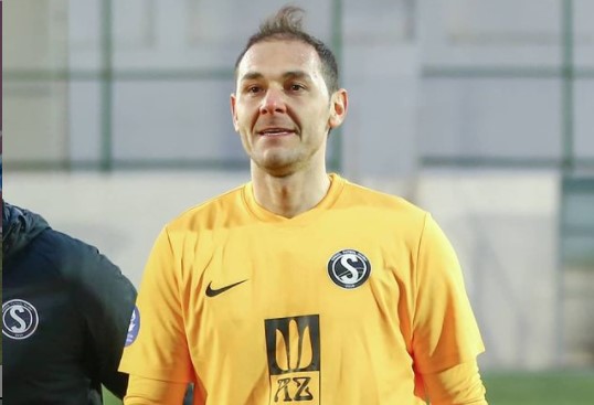 I received a call from Sabail with my hand in a cast said Kamran Agayev