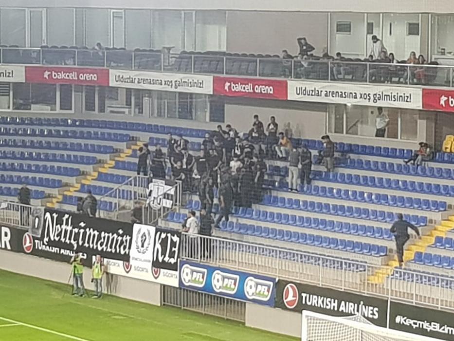 Neftchi fans unveil shocking banner  PHOTO