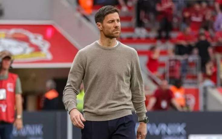 As soon as the game ended Alonso approached the player of Qarabag and  PHOTO