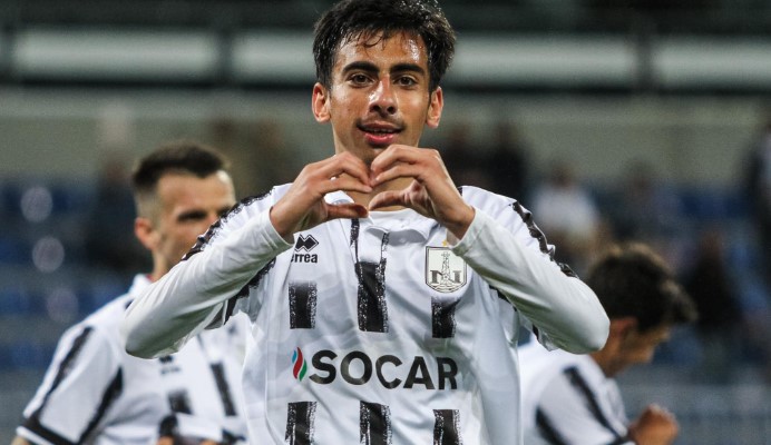 Neftchi won  Shinyashiki scored a brace