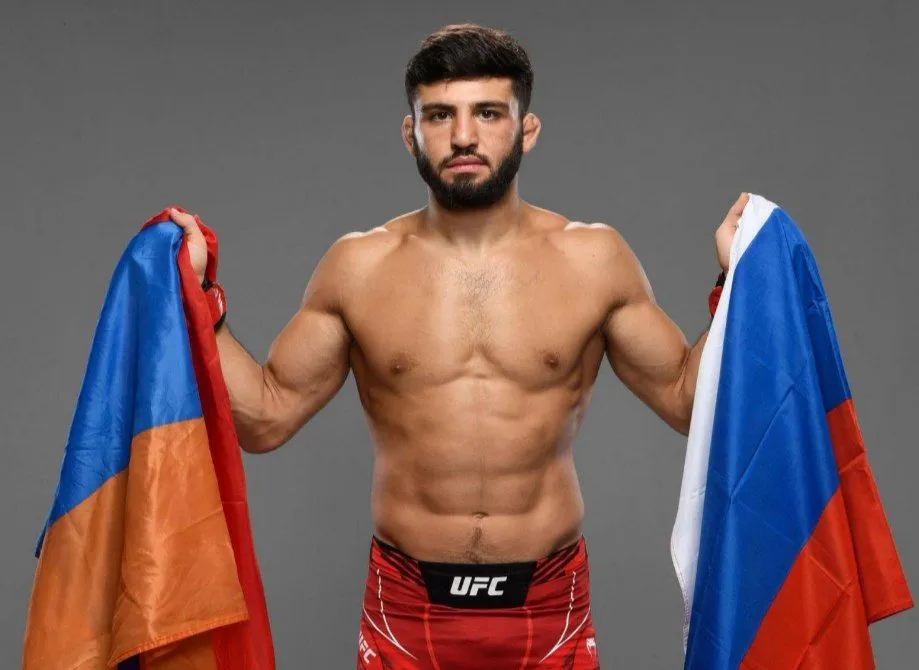 Arman Tsarukyan Mən Ermənistanı təmsil edən rusiyalı döyüşçüyəm