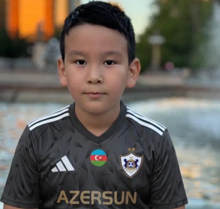 Qarabağın azyaşlı azarkeşi Liverpula uduzduqları üçün ağladı  MÜSAHİBƏVİDEO