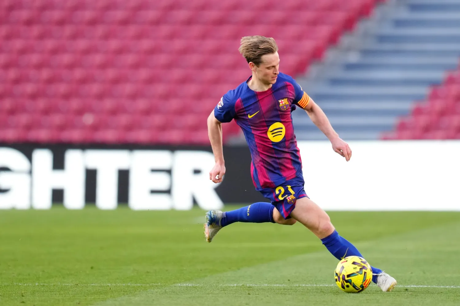 Barselonada De Yonq zədələndi  ay olmayacaq 