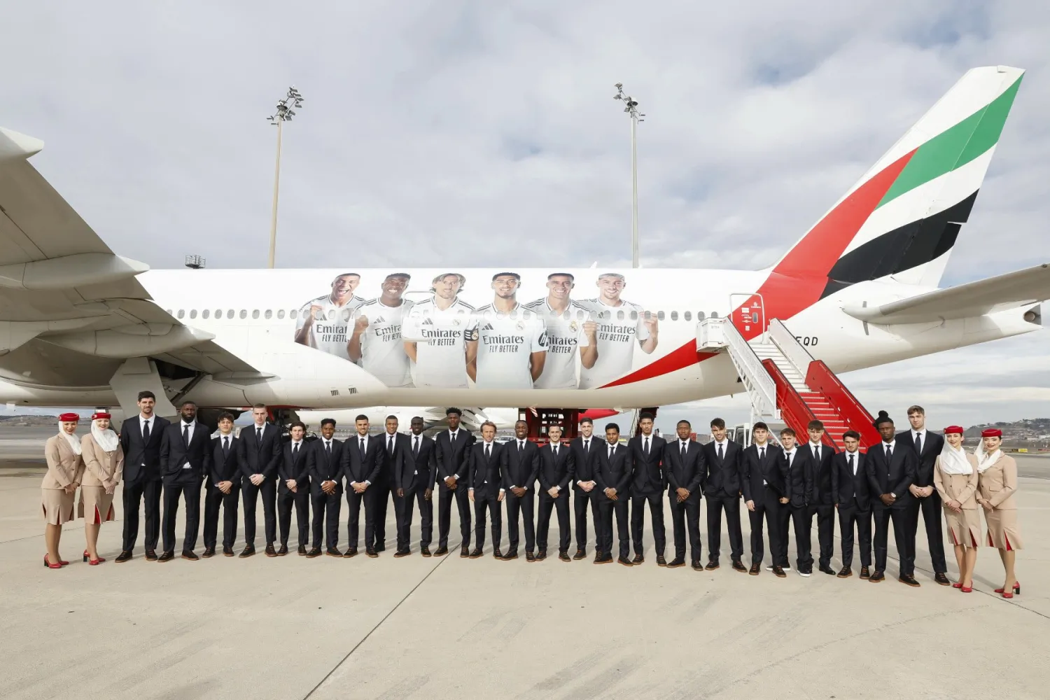 Real Madrid klubu Fly Emirates ilə  mövsümlük  yeni müqavilə imzaladı