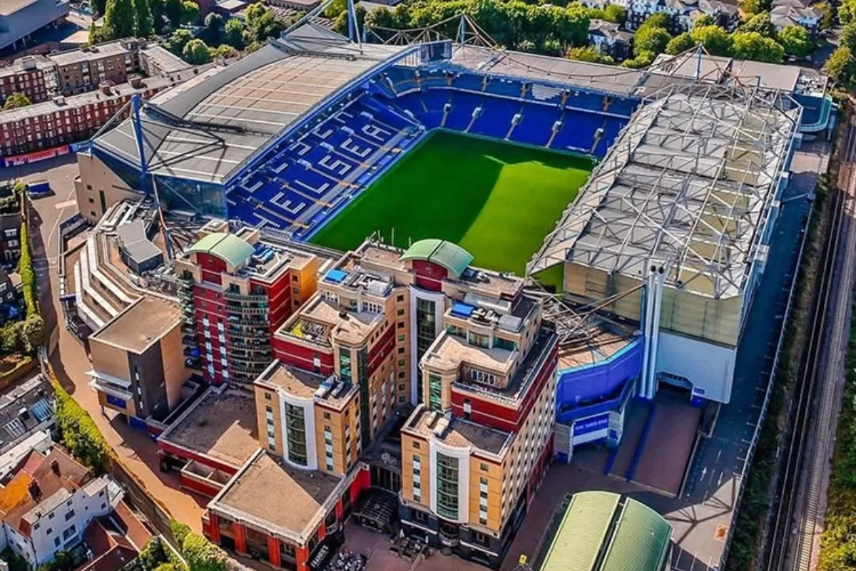 Çelsinin stadion dastanı Stamford Bric yoxsa Erls Kort