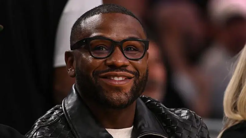 Floyd Meyvezerin  milyon dollardan çox vergi borcu üzə çıxdı