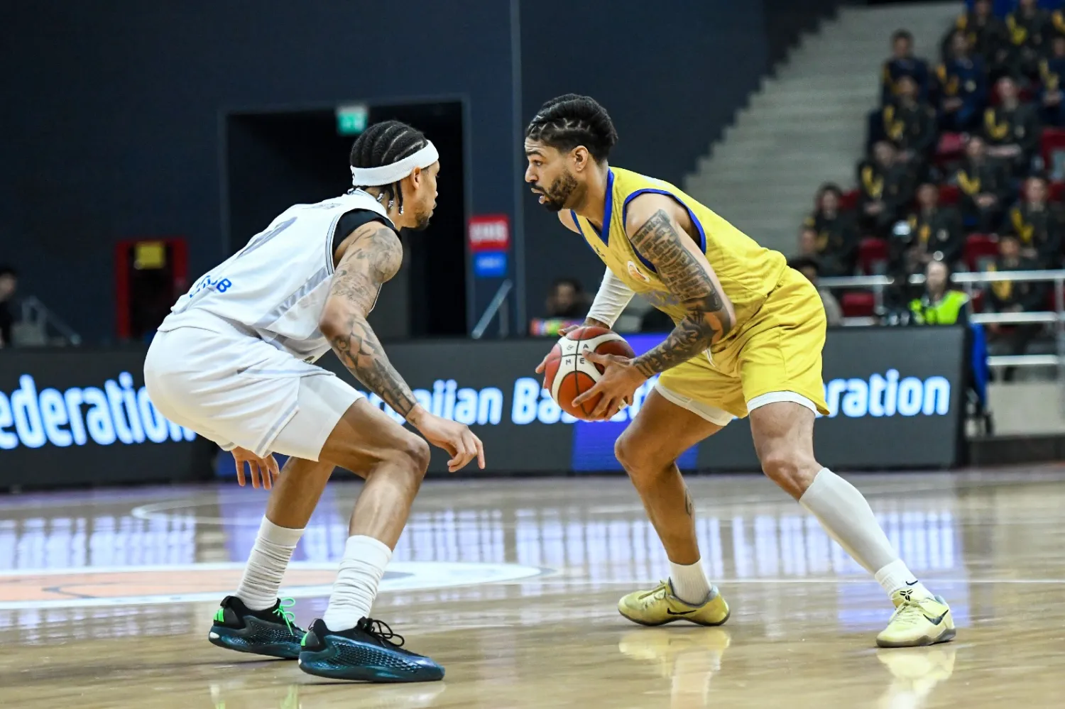 ABL Neftçi və Gəncə yarımfinalda