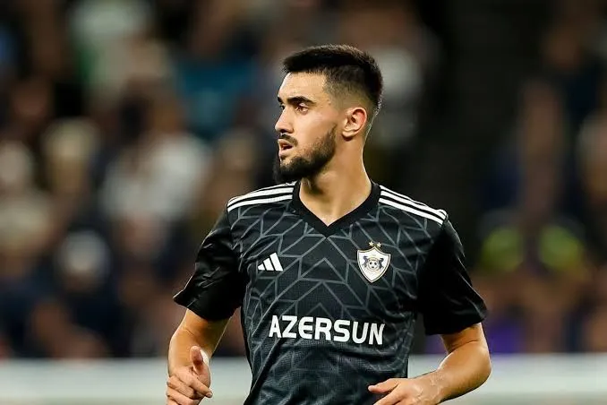 Qarabağla Bursasporu yanyana qoysaq Qarabağ daha yüksək görünür