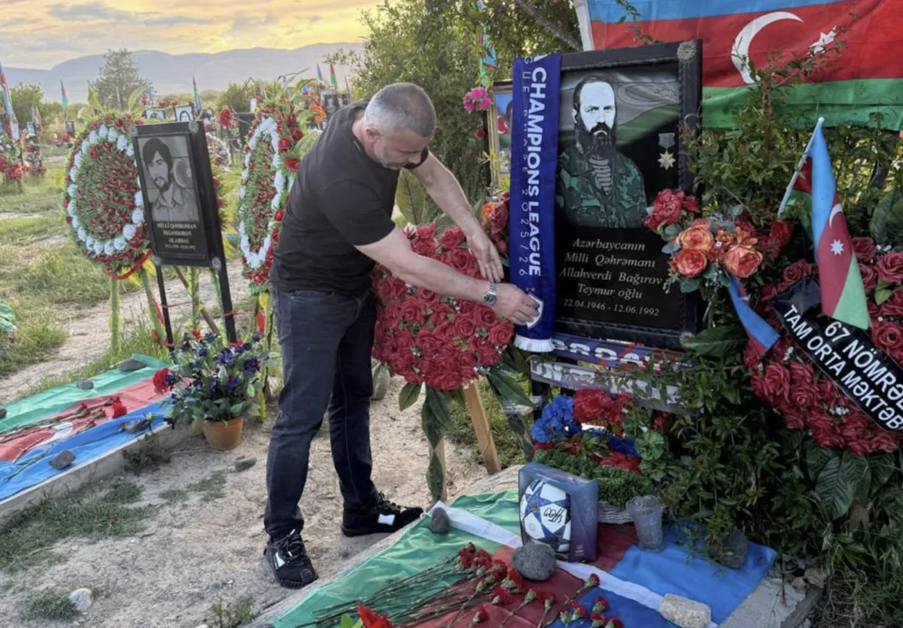 Qurban Qurbanov sözünü tutdu Allahverdi Bağırovun məzarını ziyarət etdi
