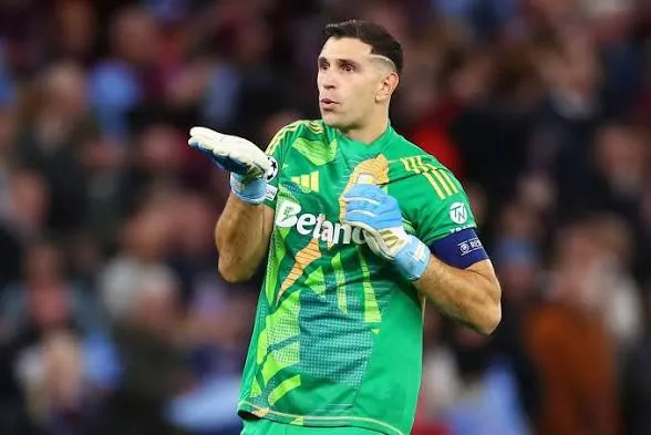 Yuventus Emiliano Martines transferində israrlıdır