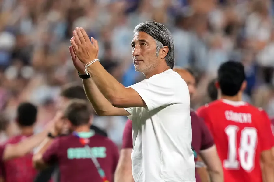 Murat Yakın VAR qərarına üsyan etdi Bu qayda futbolla bir araya sığmır