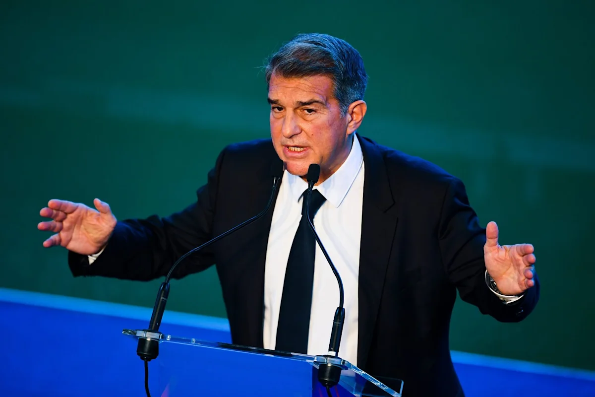 Xoan Laporta Xulian Alvares üçün təklifimizi vermişik