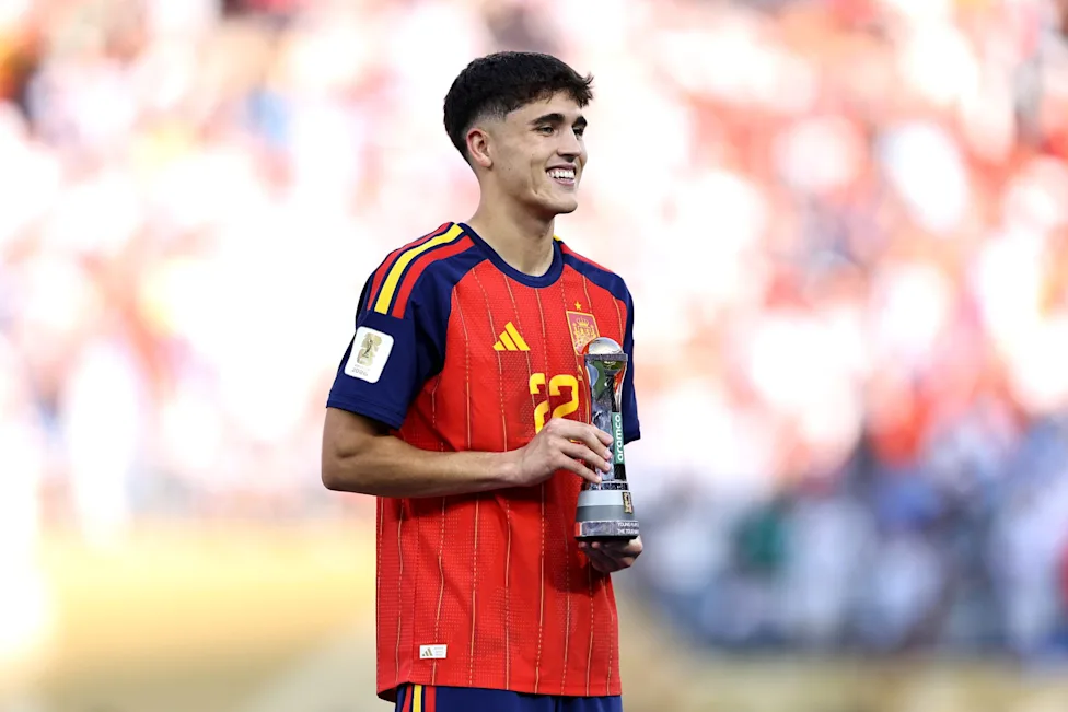 Golden Boy  Pau Kubarsi səsvermədə öndədir