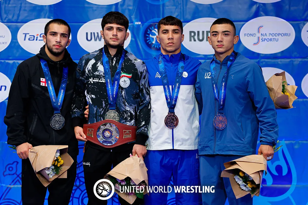 Ayxan Cavadov finalda Emin Cavadlıdan dünya üçüncülüyü