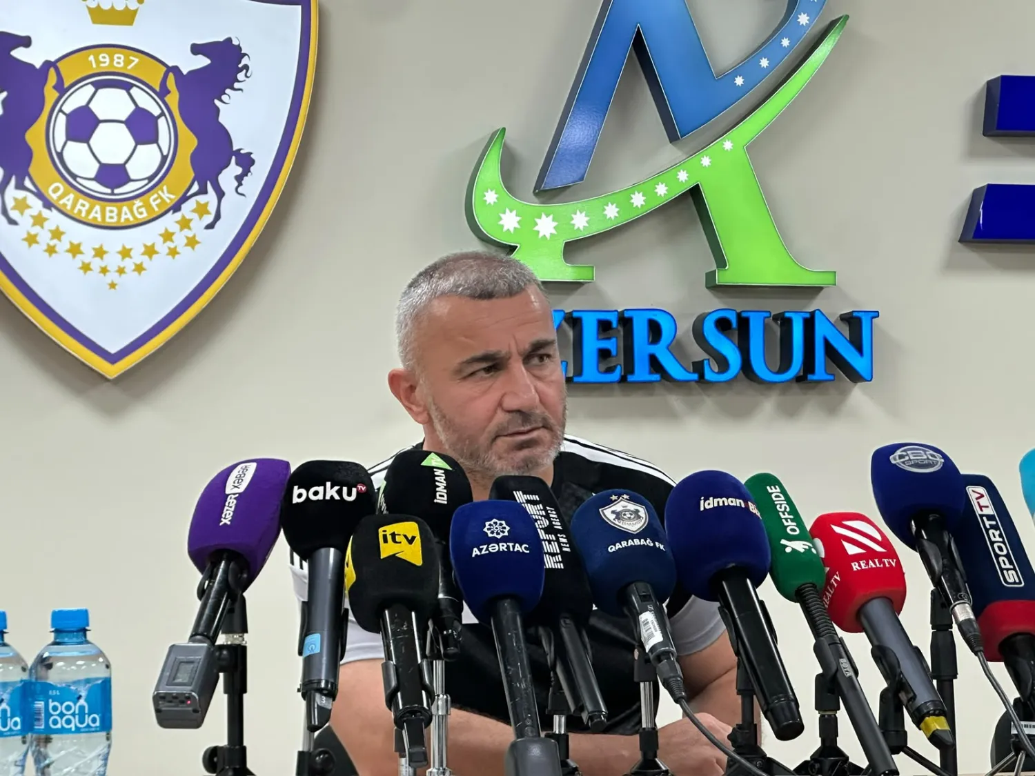 Qurban Qurbanov Avropada oynamaqdan heç vaxt əl çəkmək istəmirik