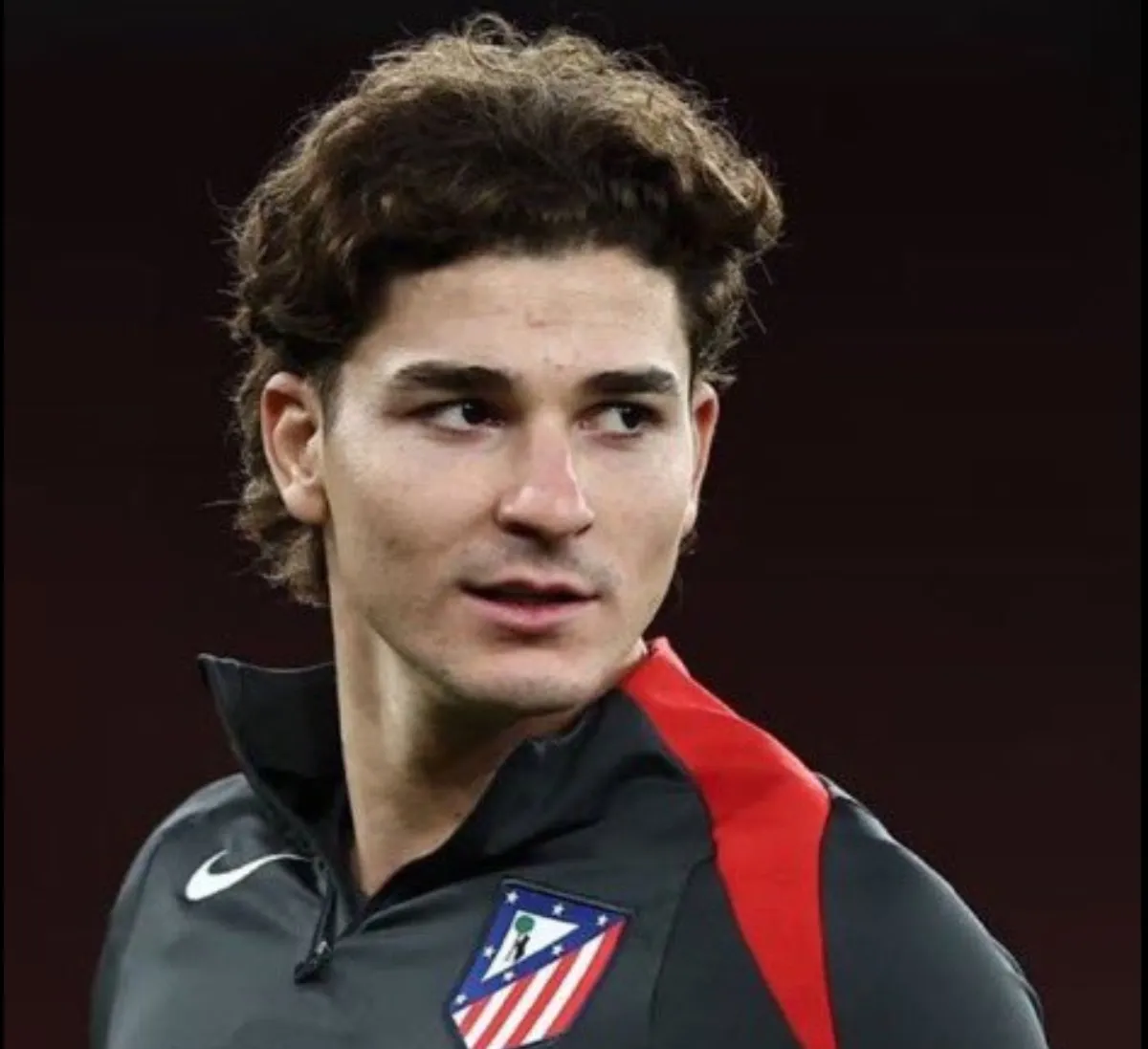 Barselonadan Xulian Alvaresə Növbəti transfer pəncərələrini gözlə
