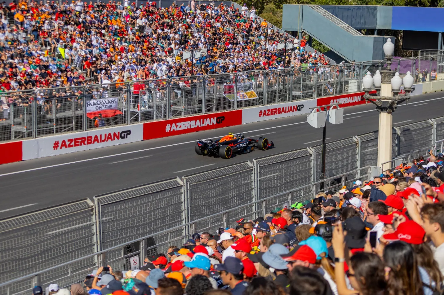 Formula  Azərbaycan QranPrisi üçün yeni tribuna quraşdırılıb