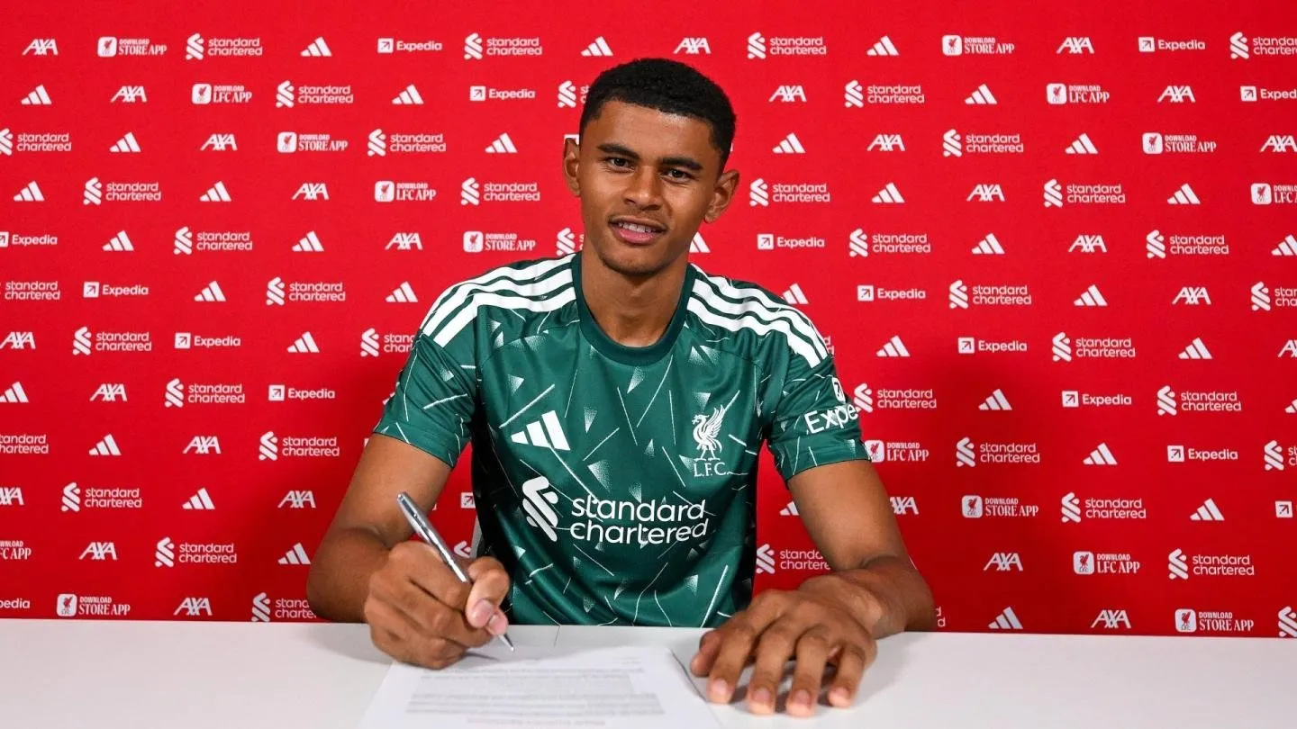 Luka Bruqmans rəsmən Liverpulda