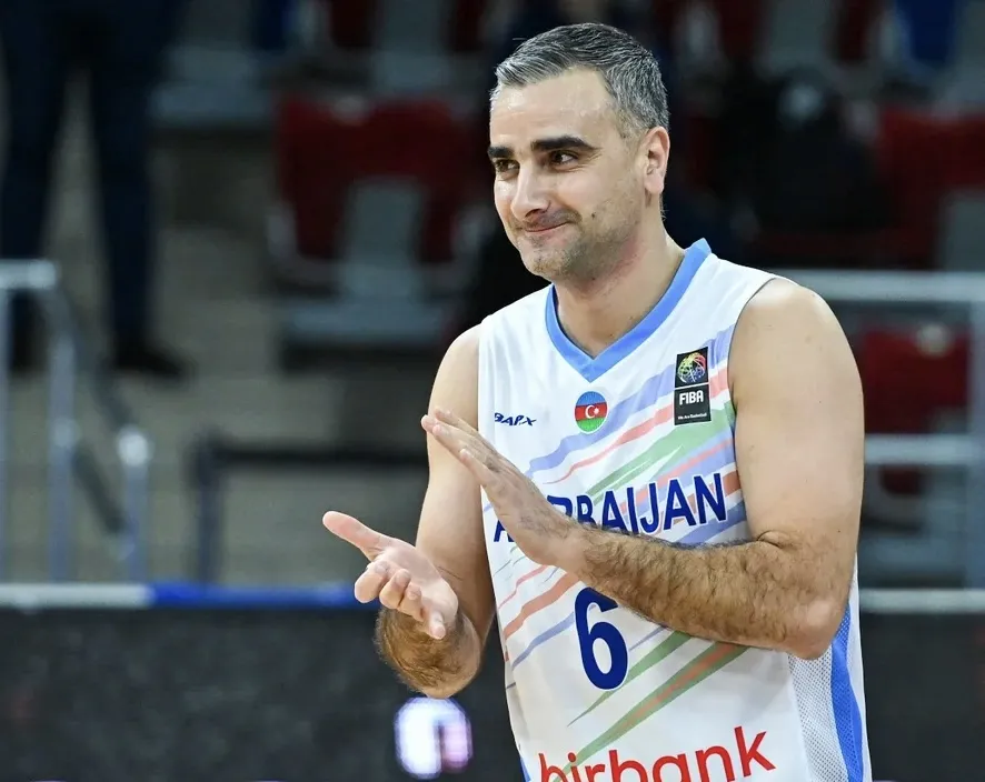 Zaur Paşayev Bu yaşda insan bir az utanır 