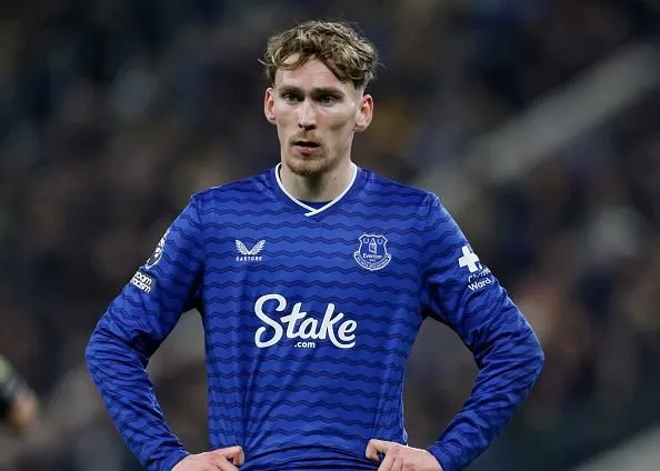 Evertondan Çelsinin  milyon avro dəyərində təklifinə rədd