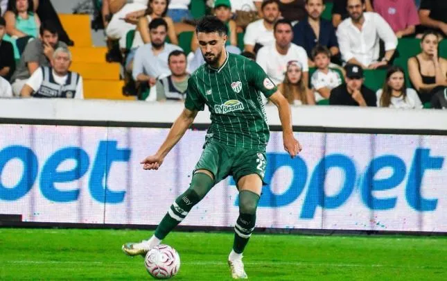 Bursaspor liderdirliyini davam etdirdi Toral ilk hissədə əvəzləndi