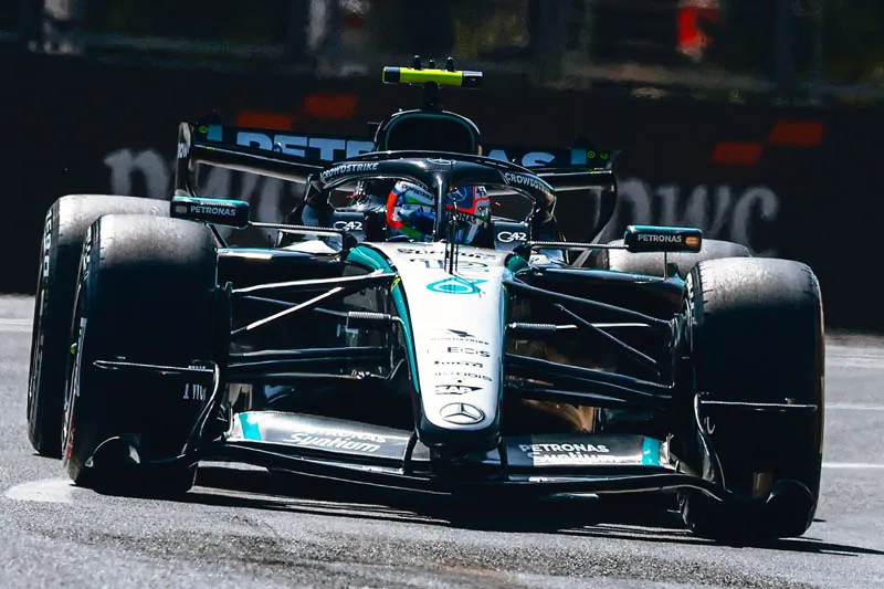 Formula  Bakıda ilk gündə Rassell fırtınası