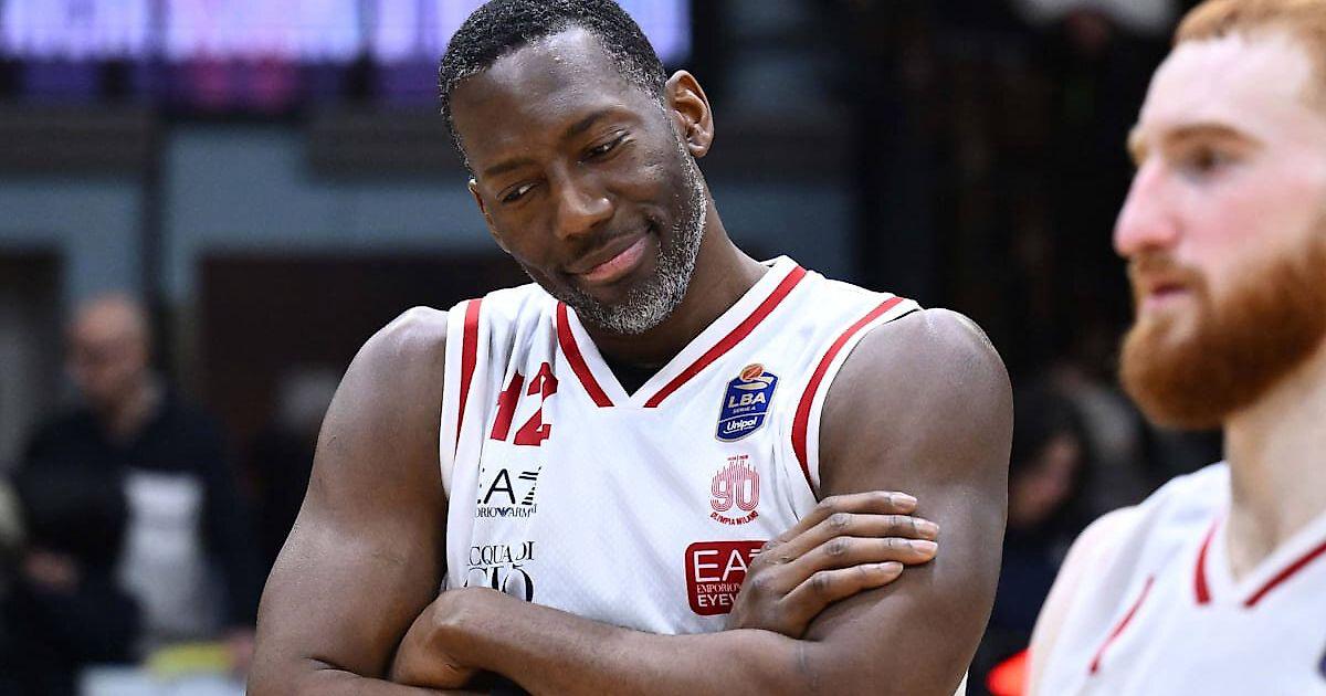 Olimpiakos Danston və Papasla yeni müqavilə imzalayıb