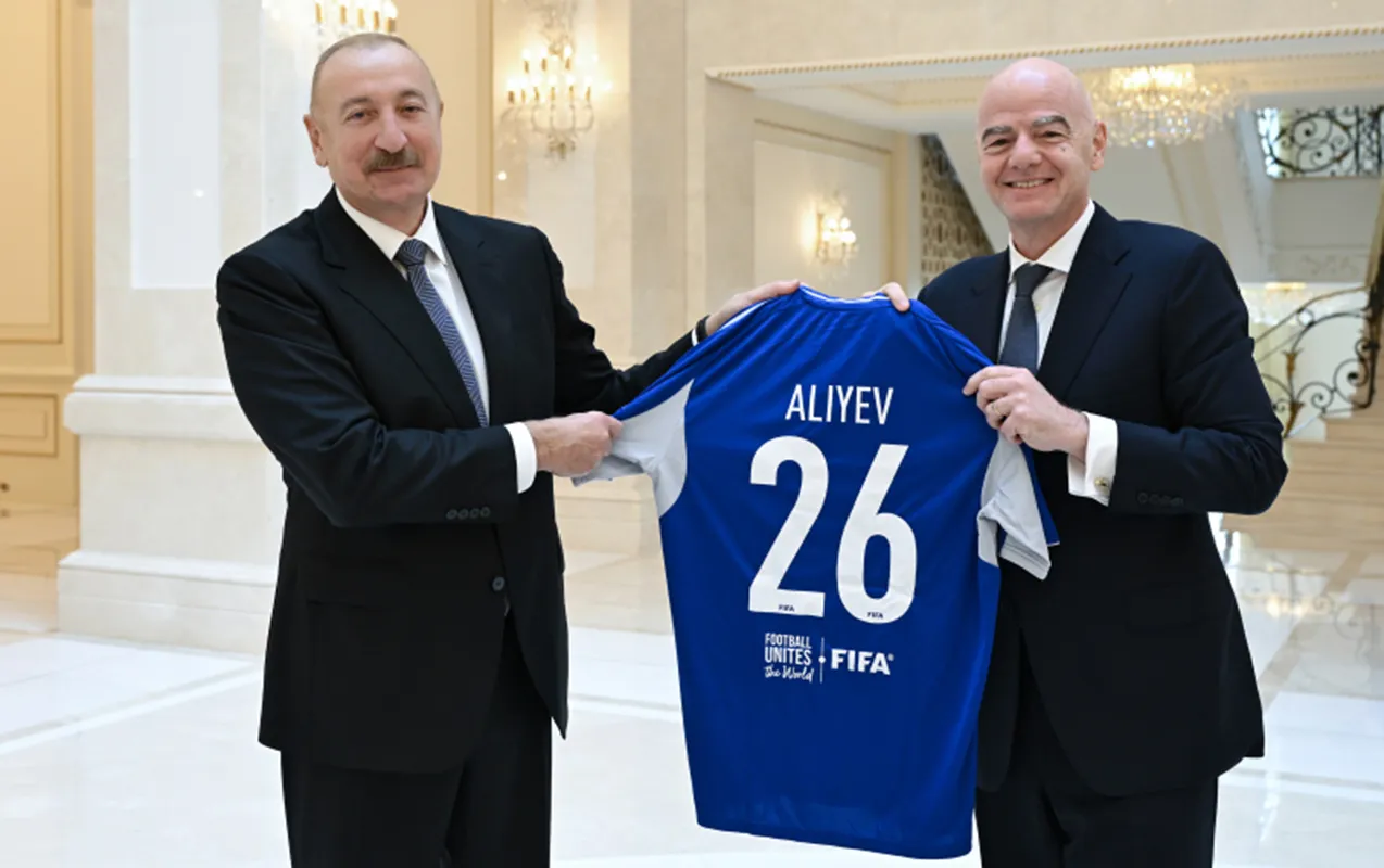 Prezident İlham Əliyev FIFA prezidentini qəbul edib