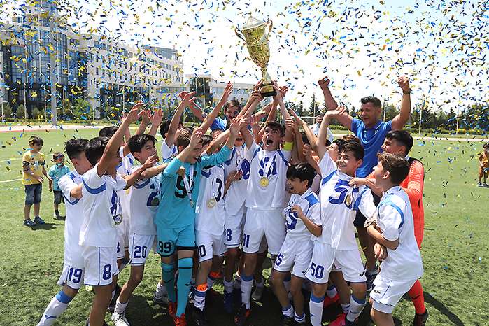 Sabahın daha bir komandası çempion olub